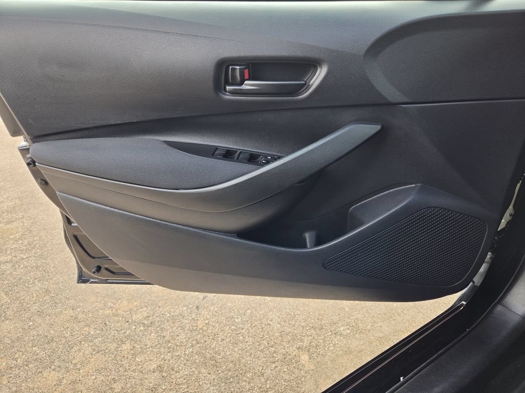 Used 2026 Toyota Corolla LE FWD image 25