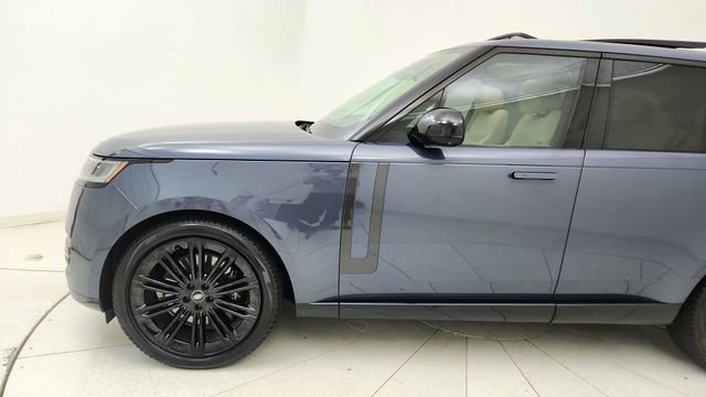 Used 2024 Land Rover Range Rover SE AWD/4WD image 9