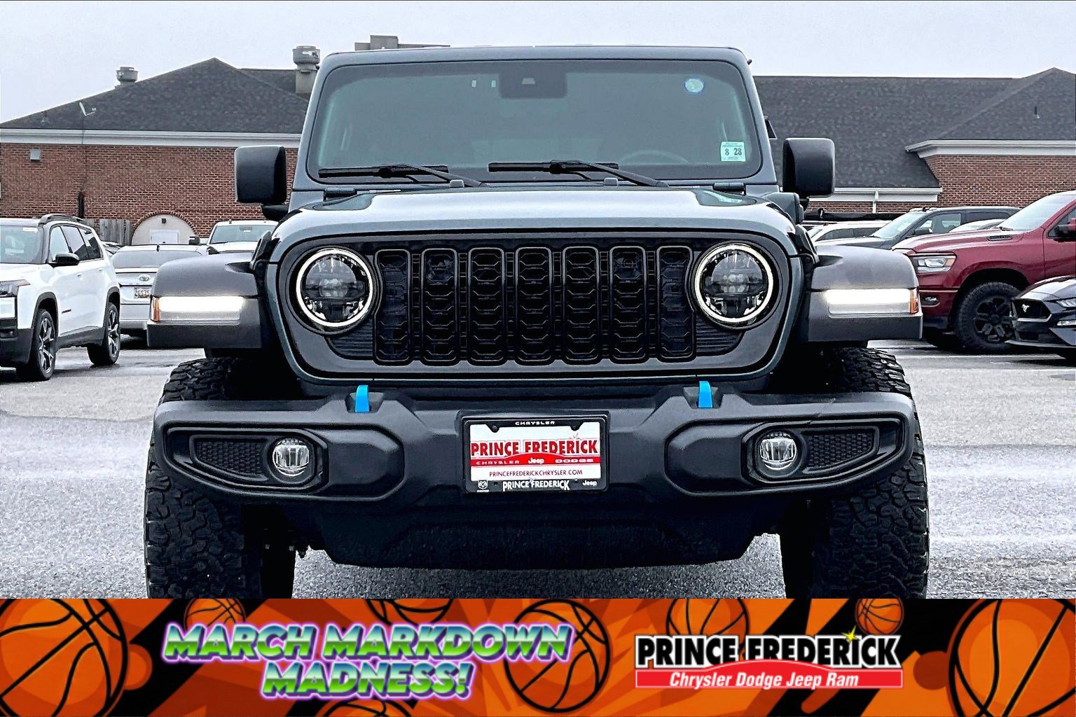 Used 2024 Jeep Wrangler Willys image 2