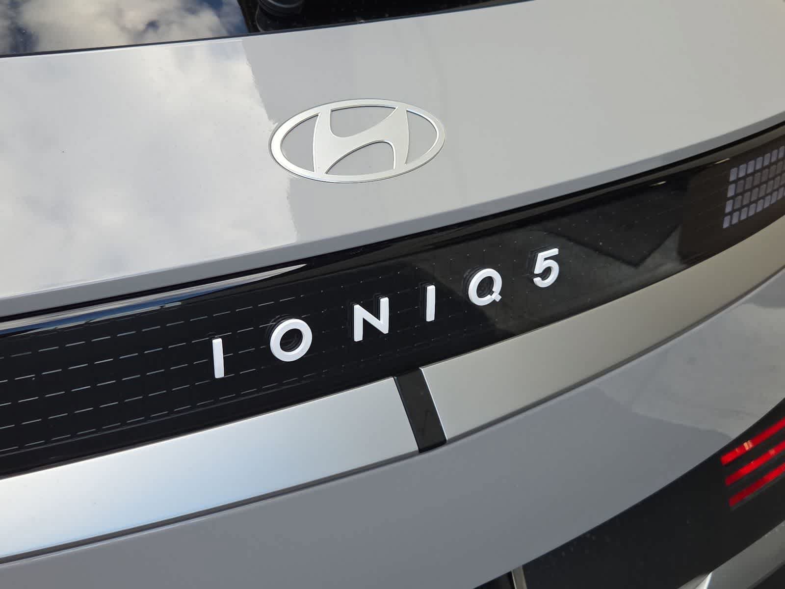 New 2026 Hyundai Ioniq 5 SE RWD image 11
