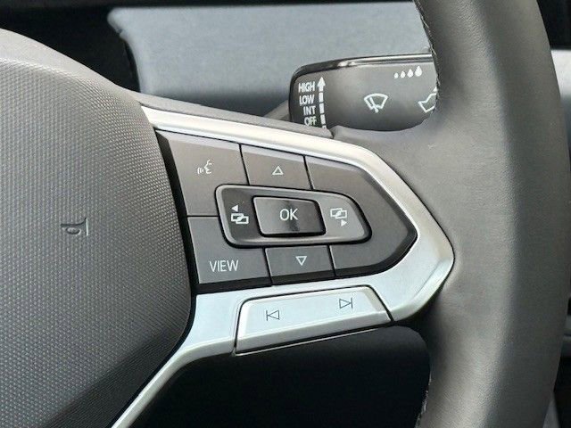New 2025 Volkswagen Jetta SE FWD image 26