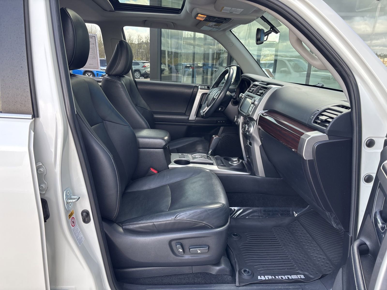 Used 2017 Toyota 4Runner Limited image 19