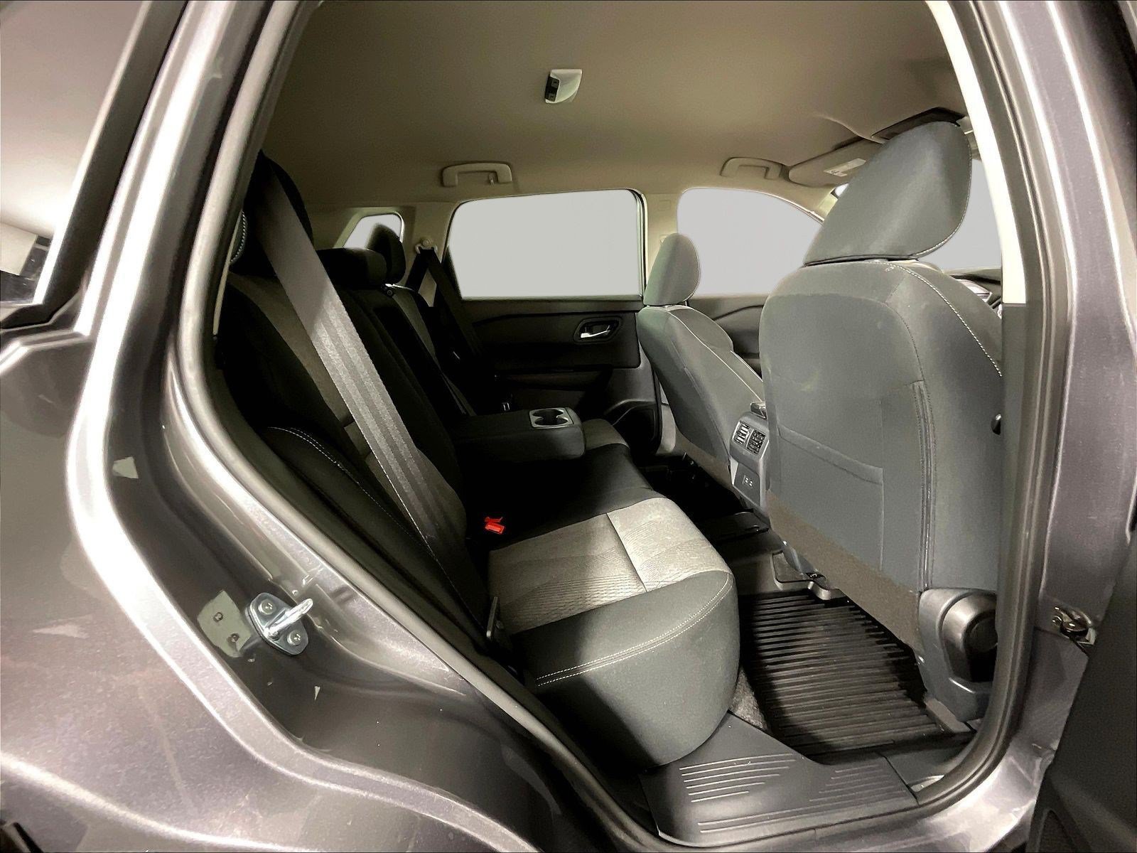 Used 2026 Nissan Rogue SV w/ Cold Weather Package AWD/4WD image 25