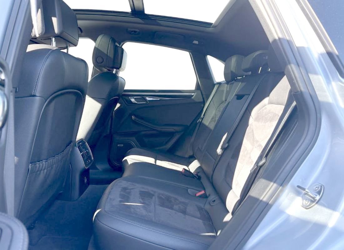 Used 2017 Porsche Macan image 12