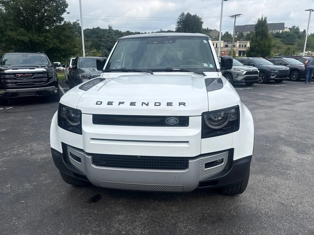 Used 2025 Land Rover Defender 110 S AWD/4WD image 2