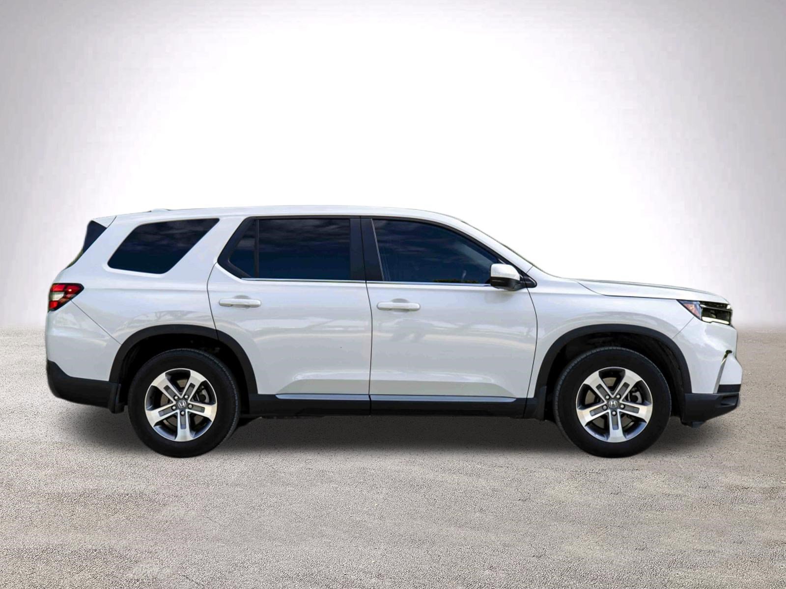 Used 2023 Honda Pilot EX-L image 10