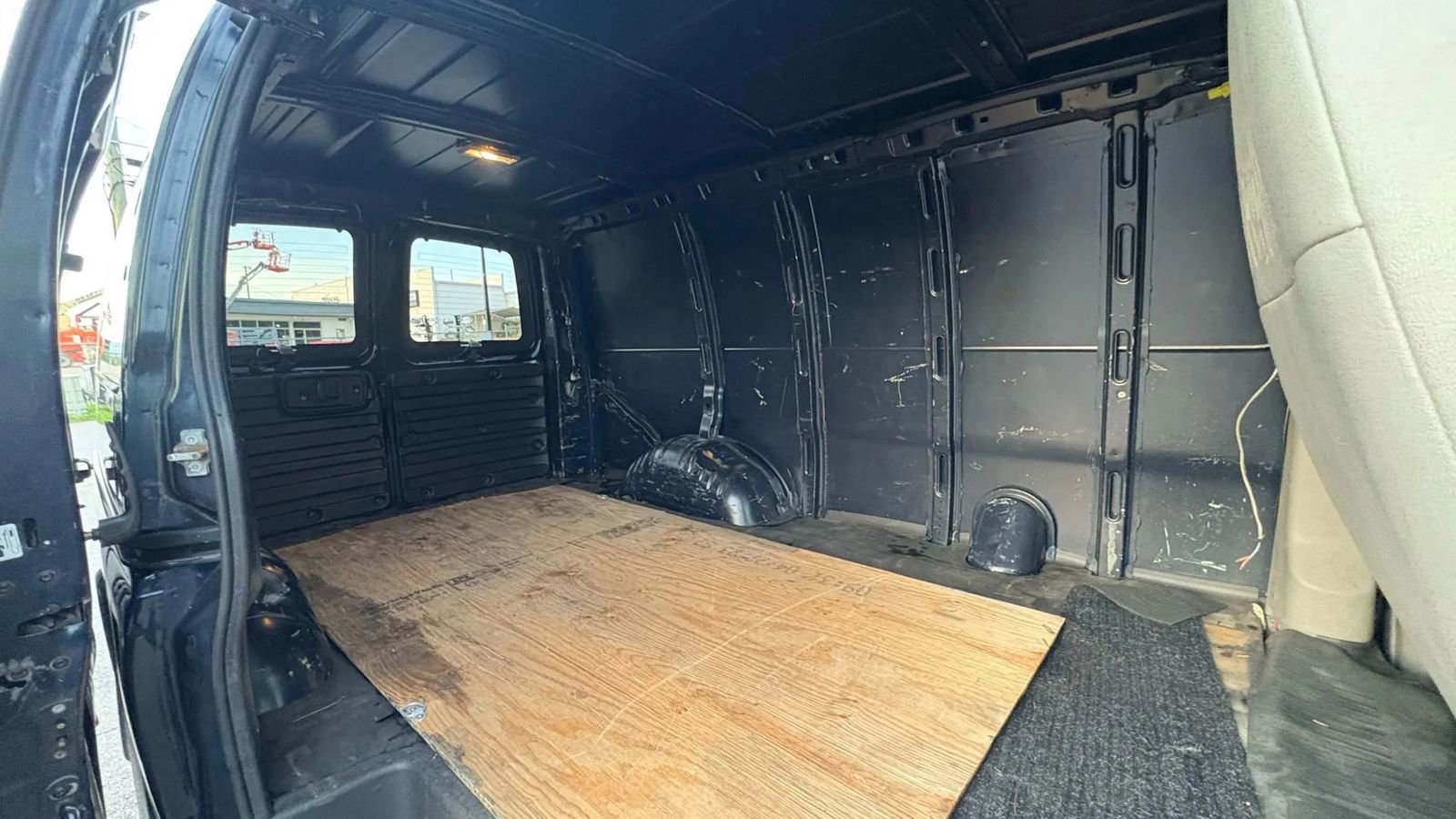 Used 2013 Chevrolet Express 1500 w/ Power Package image 17