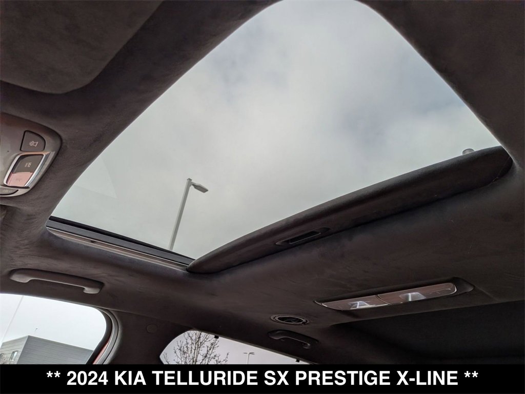 Used 2024 Kia Telluride SX Prestige X-Line image 2