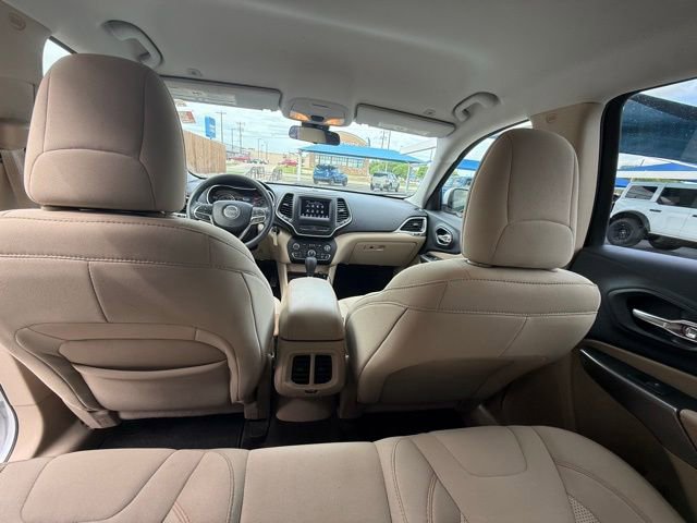 Used 2019 Jeep Cherokee Latitude w/ Popular Appearance Group image 12