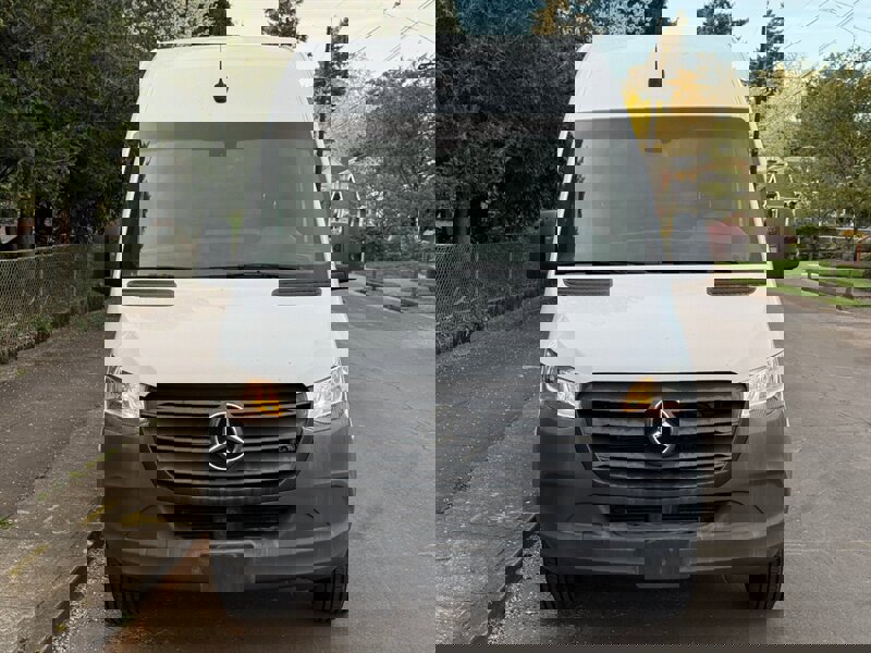 Used 2021 Mercedes-Benz Sprinter 2500 image 4