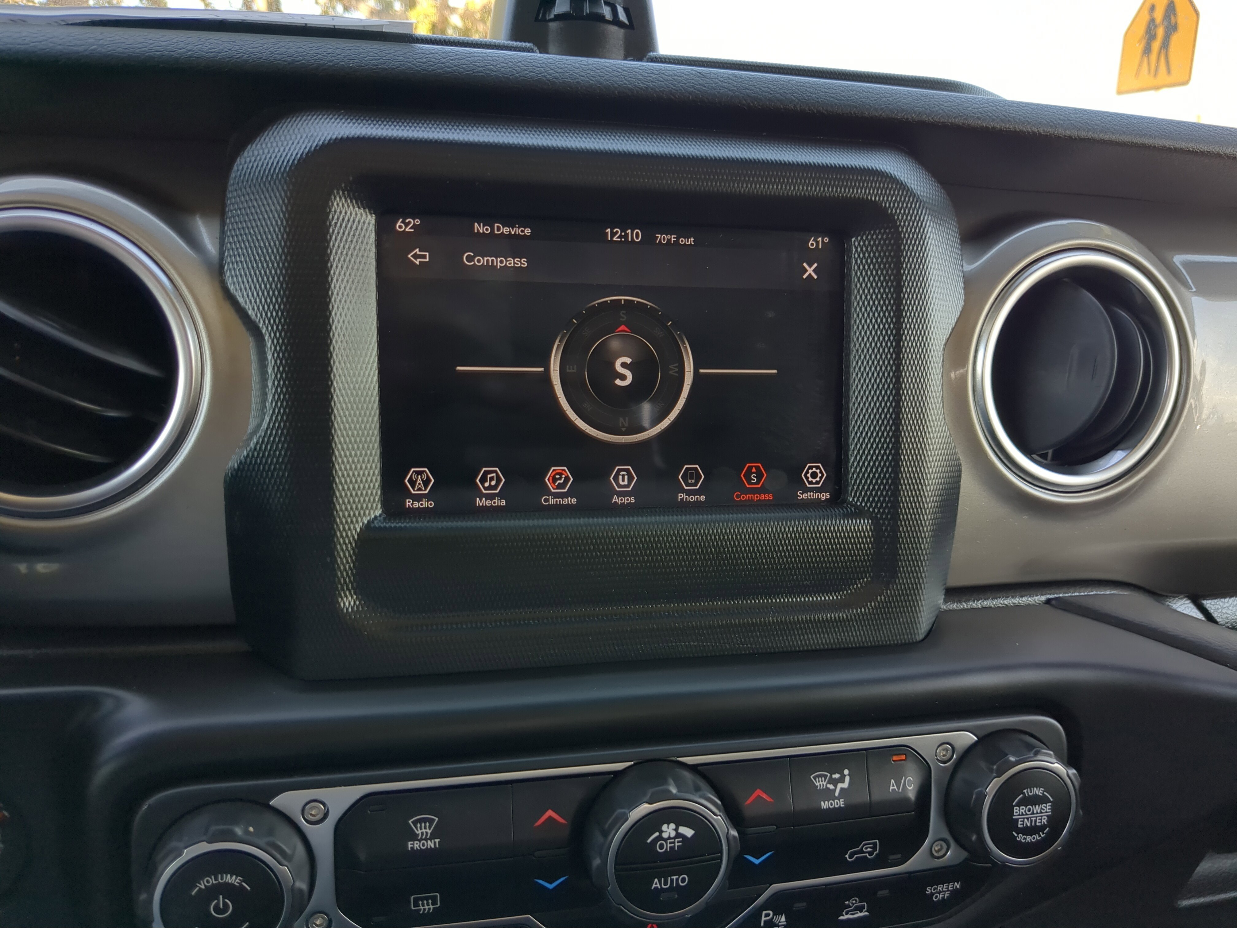 Used 2020 Jeep Gladiator Overland w/ Safety Group image 25