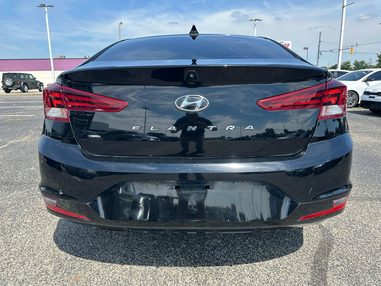 Used 2020 Hyundai Elantra Value Edition w/ Winter Weather Package FWD image 5