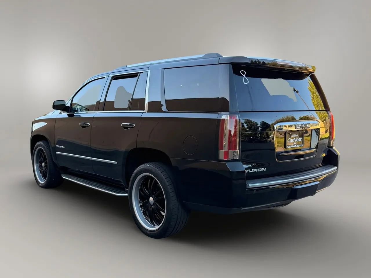 Used 2017 GMC Yukon Denali w/ Open Road Package AWD/4WD image 10