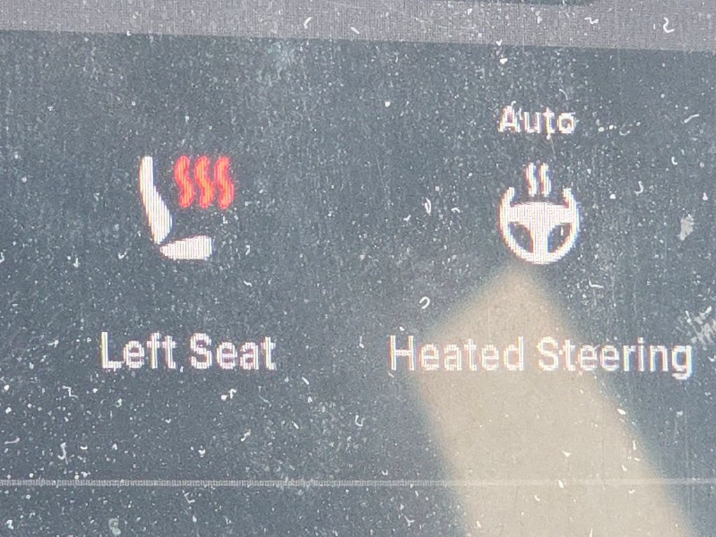 Used 2024 Tesla Model Y Performance AWD/4WD image 6