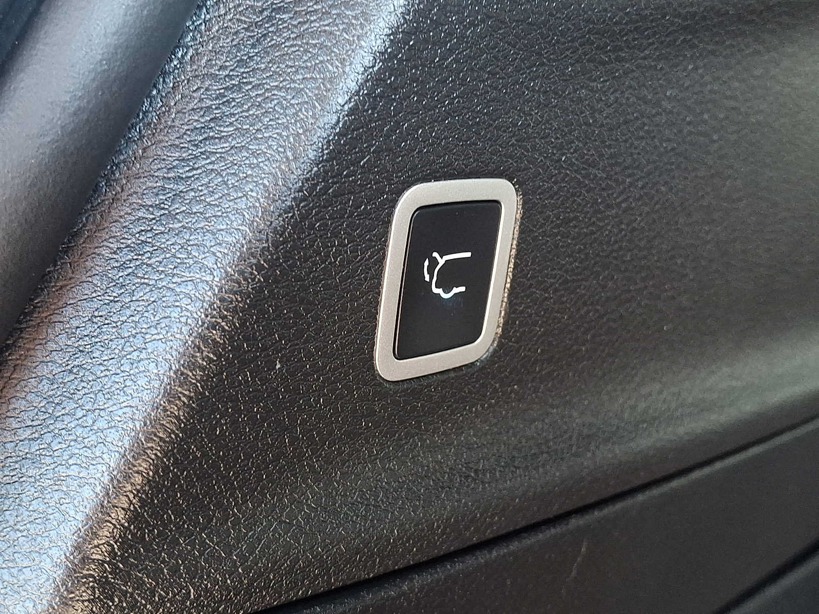 Used 2025 Chrysler Pacifica Limited FWD image 29