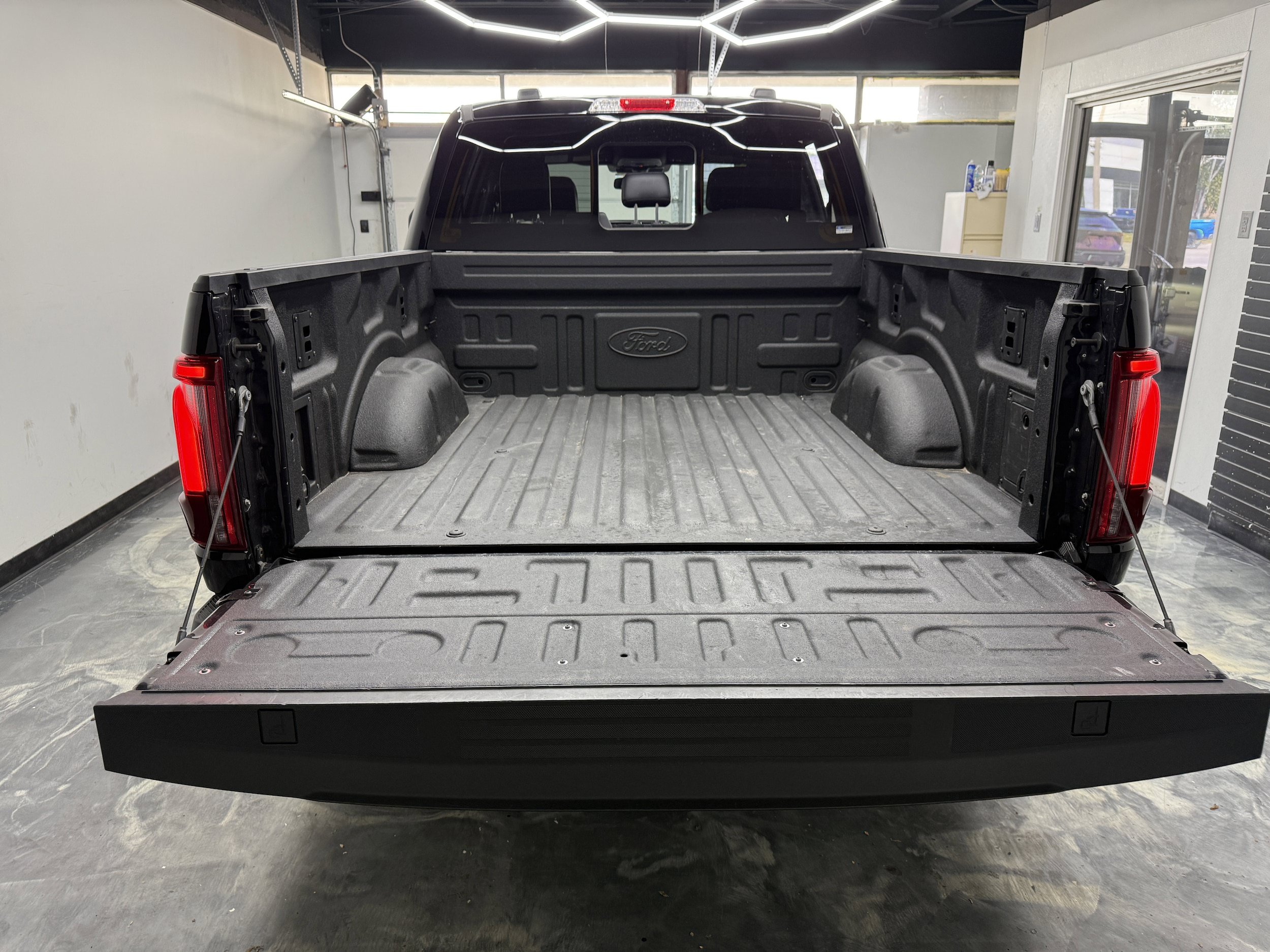 Used 2024 Ford F150 Lariat w/ Equipment Group 502A High AWD/4WD image 29
