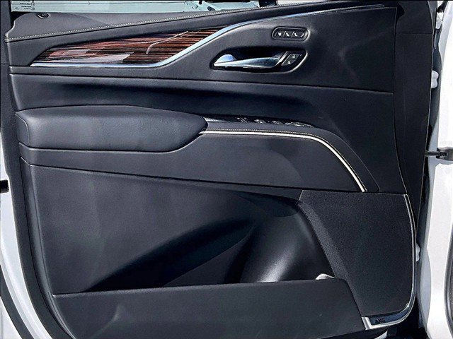Used 2023 Cadillac Escalade Premium Luxury RWD image 18
