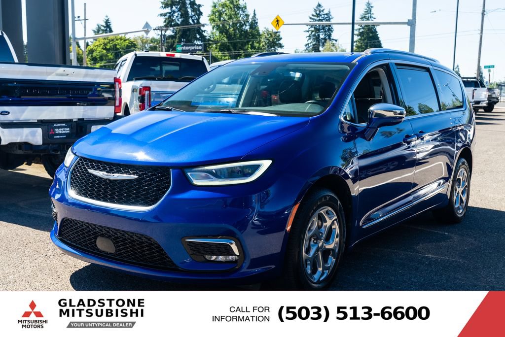 Used 2021 Chrysler Pacifica Limited AWD/4WD image 4