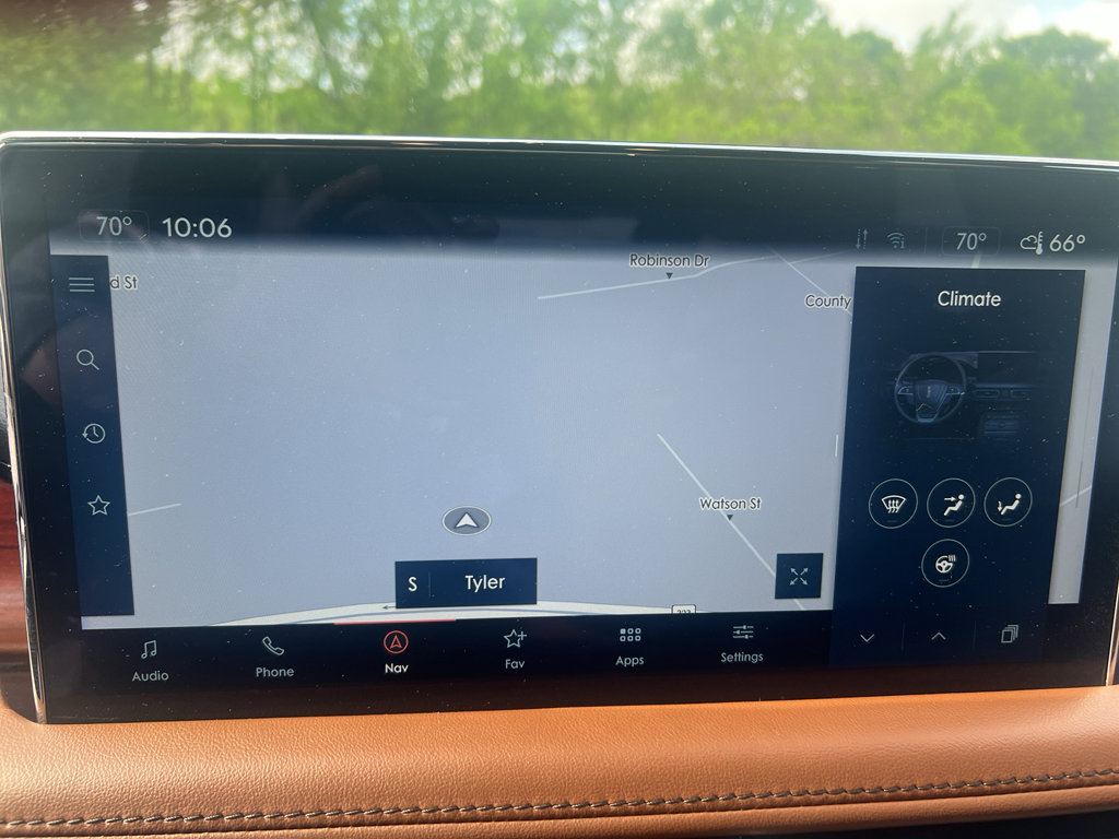 Certified 2023 Lincoln Nautilus Reserve w/ Equipment Group 201A image 16