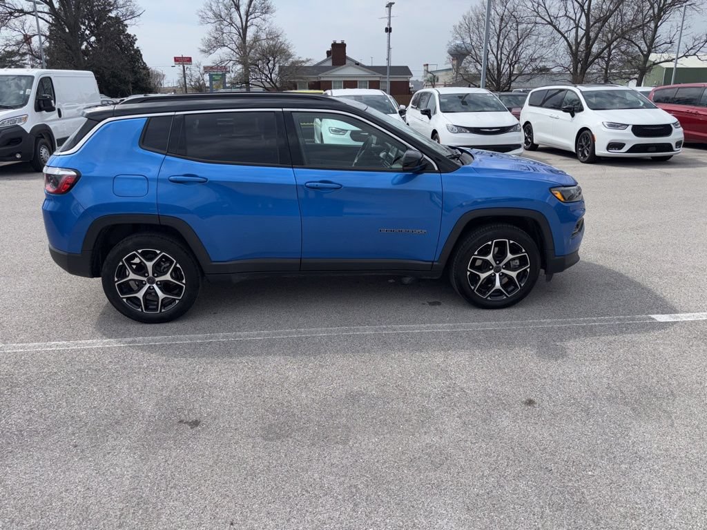 Used 2025 Jeep Compass Limited AWD/4WD image 6