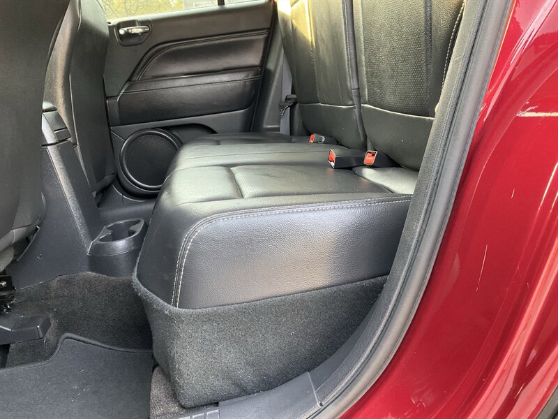 Used 2015 Jeep Compass High Altitude AWD/4WD image 15