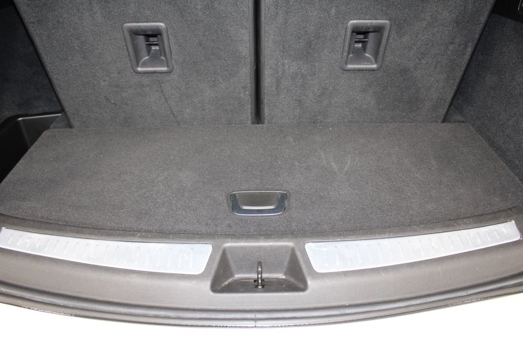 Used 2024 Cadillac XT6 Premium Luxury image 17