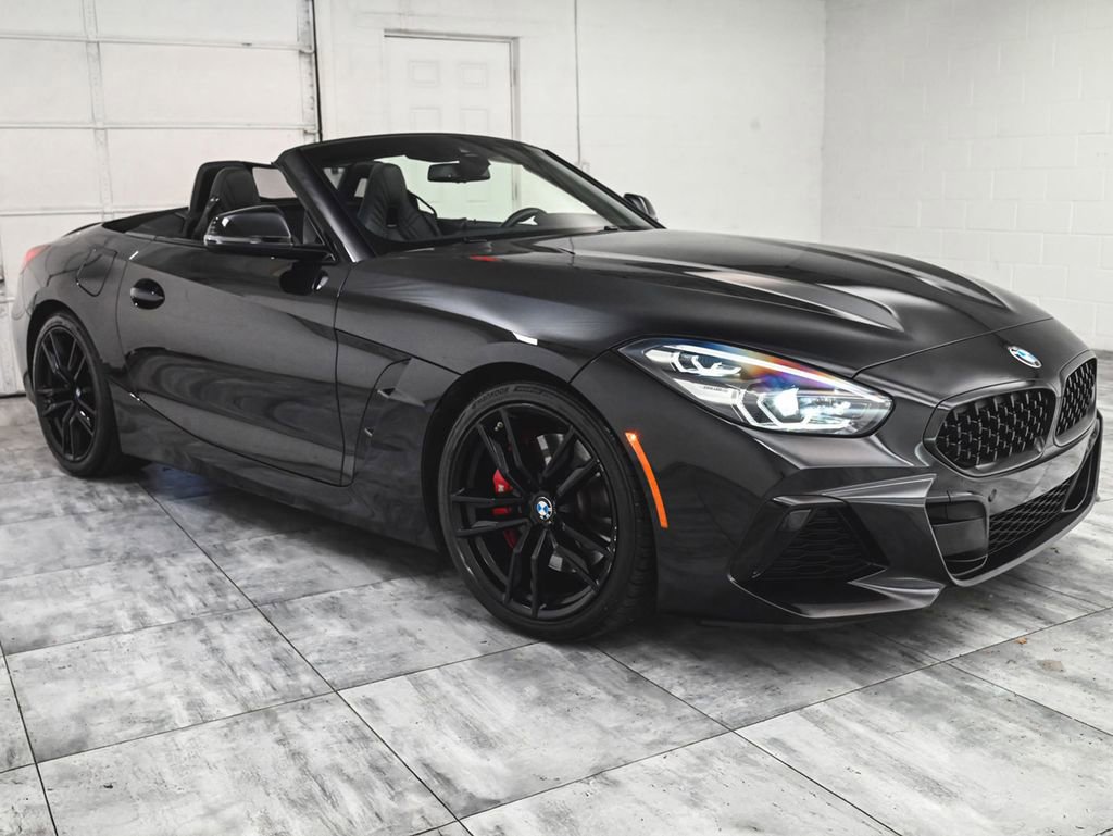 Used 2022 BMW Z4 M40i w/ Premium Package RWD image 3