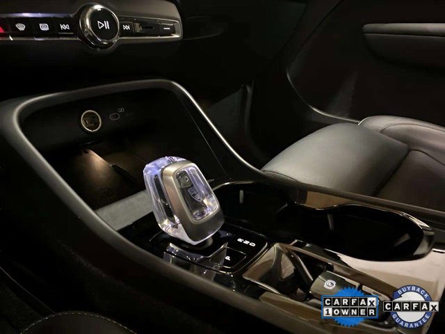 Used 2025 Volvo XC40 B5 Plus image 56