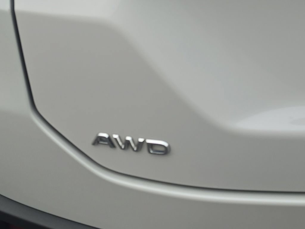 Used 2025 Honda Pilot Touring image 7