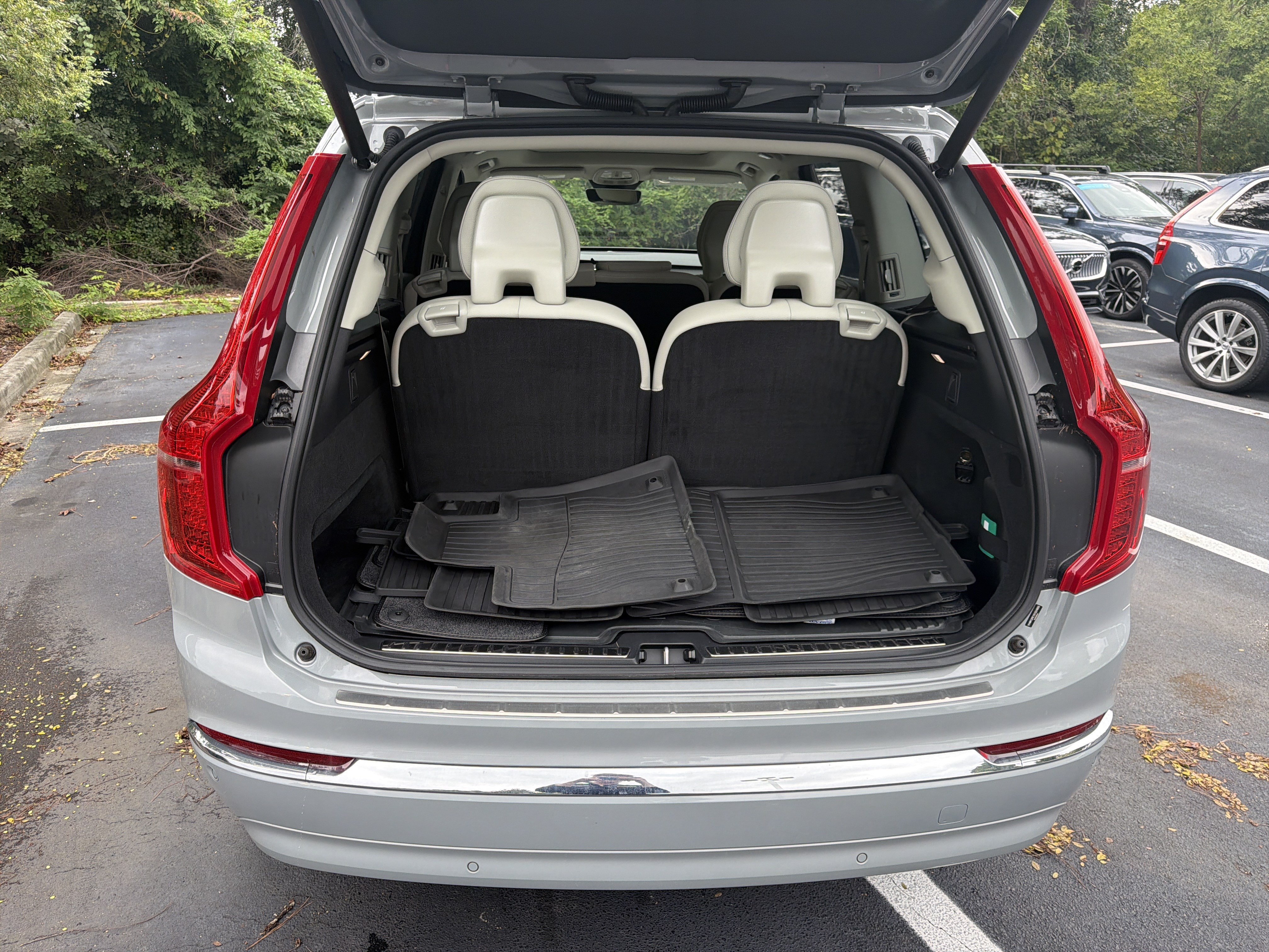 Certified 2025 Volvo XC90 B5 Plus w/ Protection Package Premier AWD/4WD image 34
