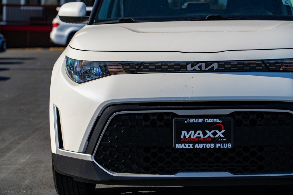 Used 2023 Kia Soul LX w/ LX Technology Package image 5