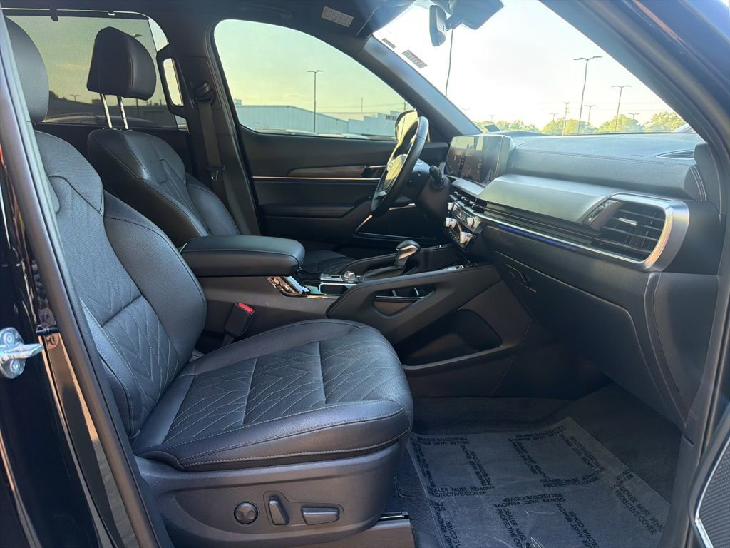 Used 2025 Kia Telluride SX X-Line AWD/4WD image 36