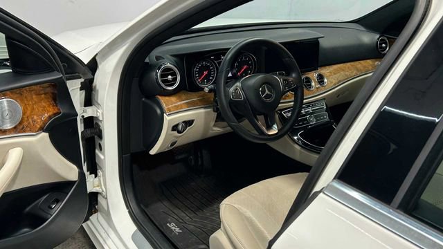 Used 2018 Mercedes-Benz E 300 image 14