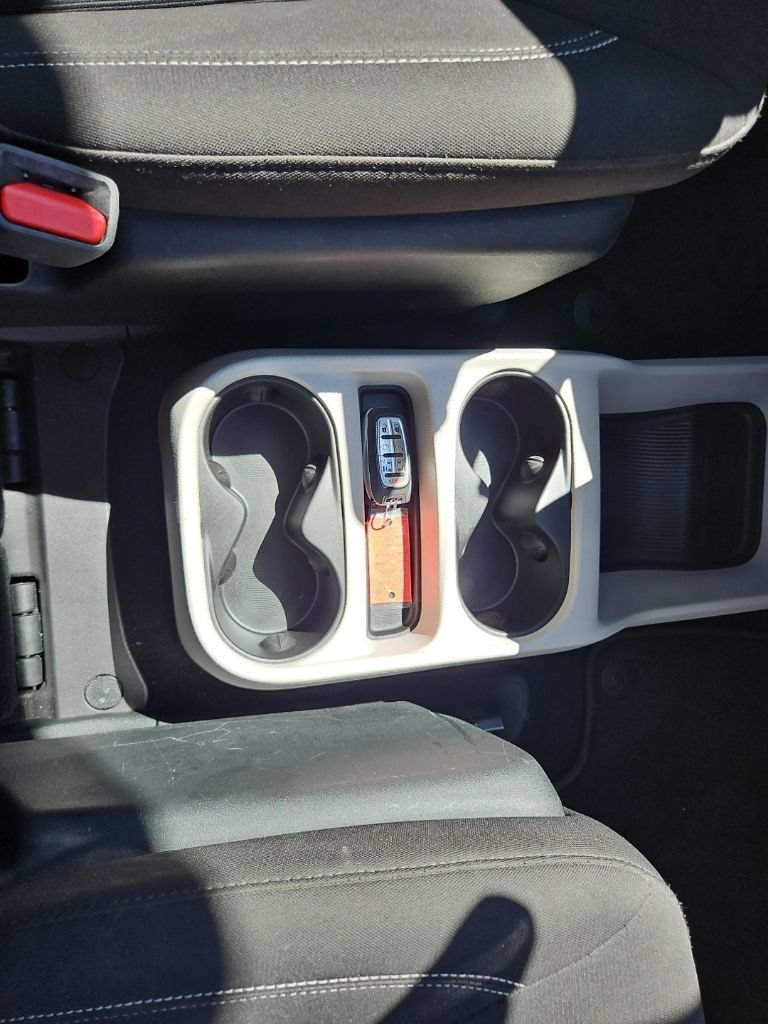 Used 2024 Chrysler Voyager LX FWD image 32