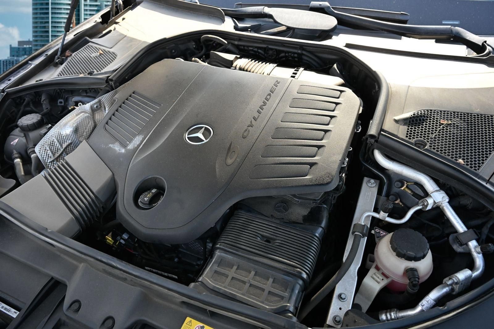 Used 2023 Mercedes-Benz S 500 4MATIC w/ AMG Line image 33