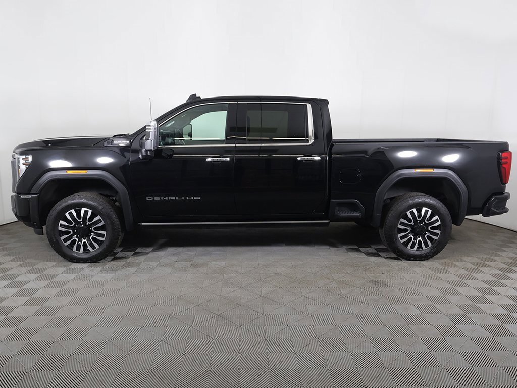 Used 2024 GMC Sierra 3500 Denali Ultimate image 22