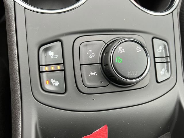 Used 2023 GMC Terrain SLE w/ Driver Convenience Package image 14