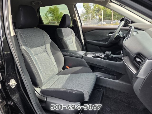 Certified 2023 Nissan Rogue SV FWD image 15
