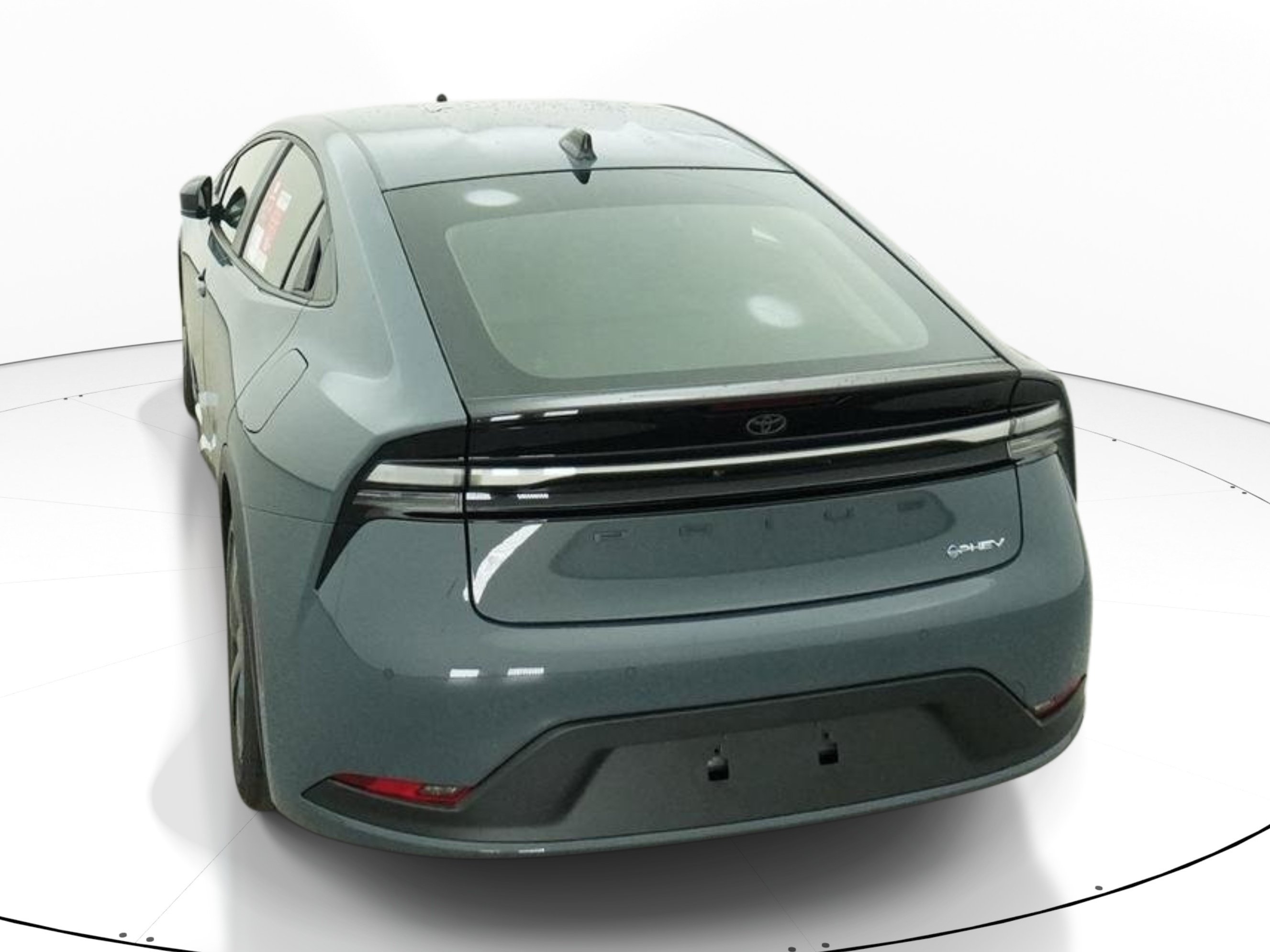 New 2027 Toyota Prius Plug-In Hybrid FWD image 6