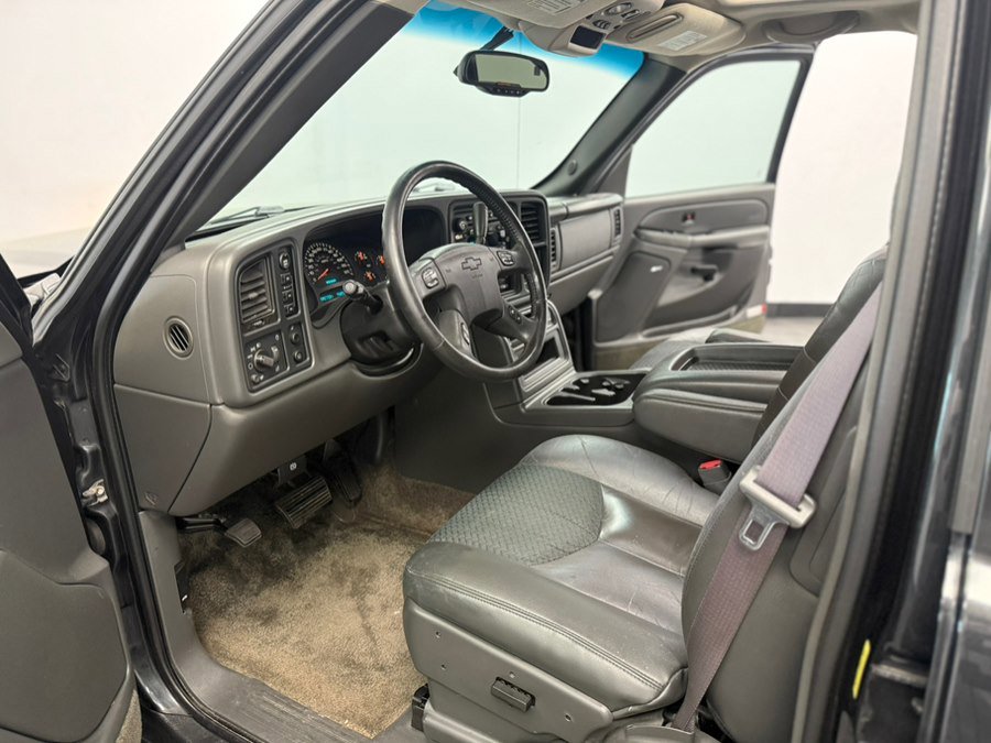 Used 2003 Chevrolet Avalanche 4x4 w/ Suspension Package, Off-Road image 37