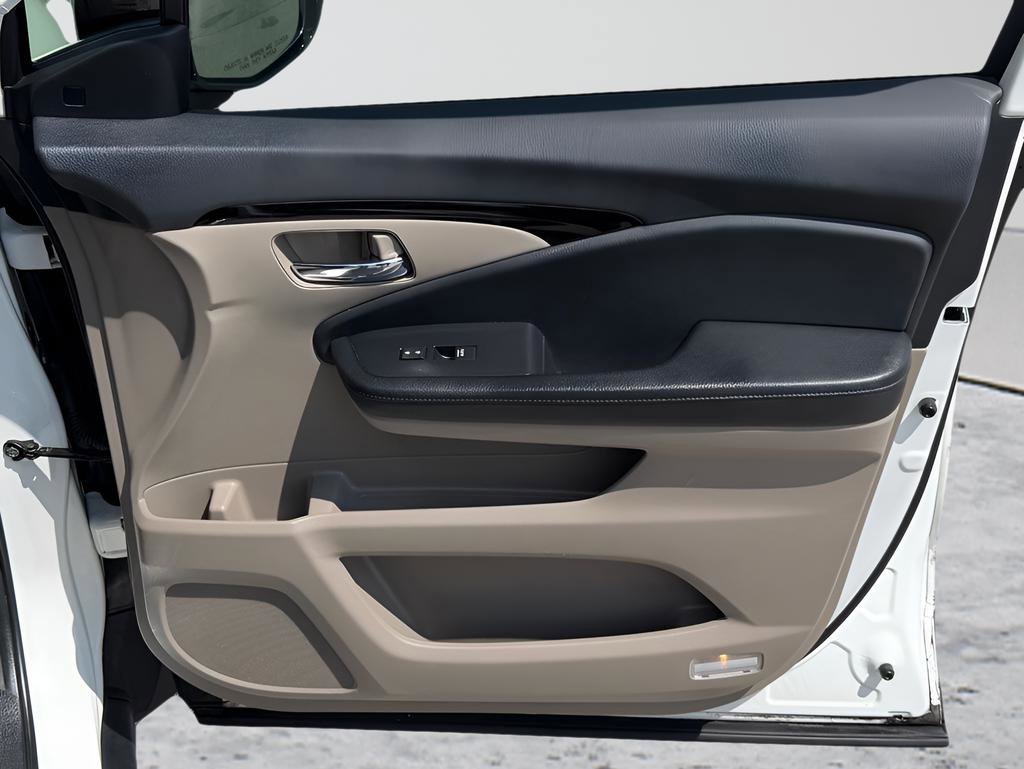 Used 2019 Honda Pilot Touring image 34