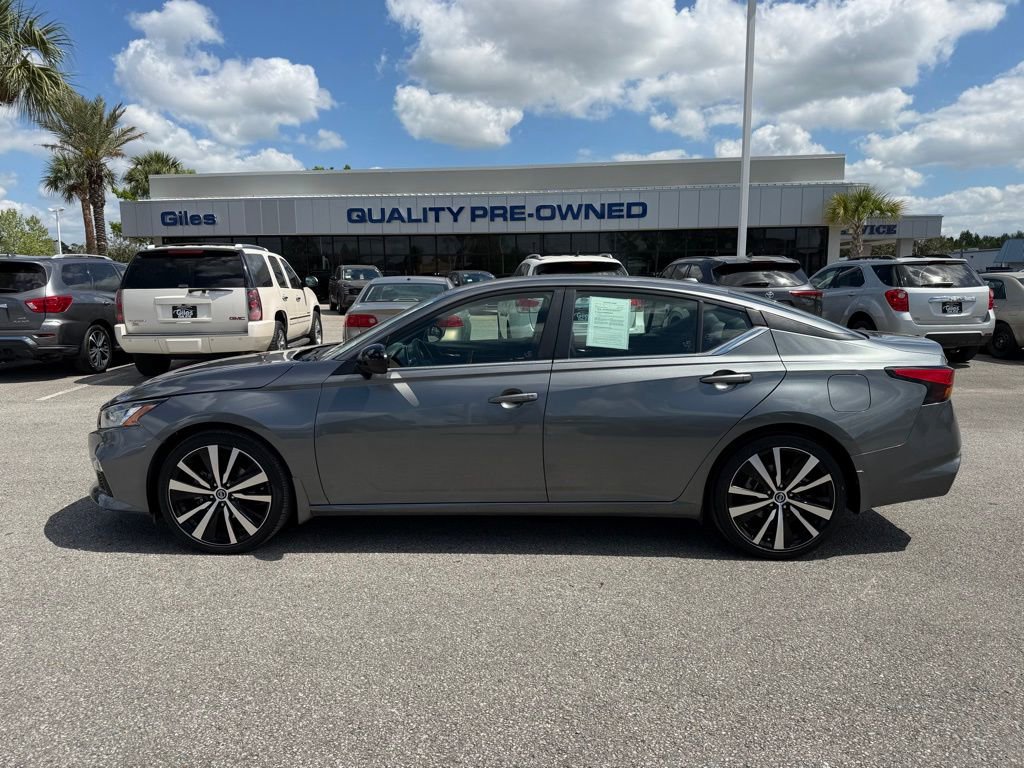 Used 2022 Nissan Altima 2.5 SR image 2