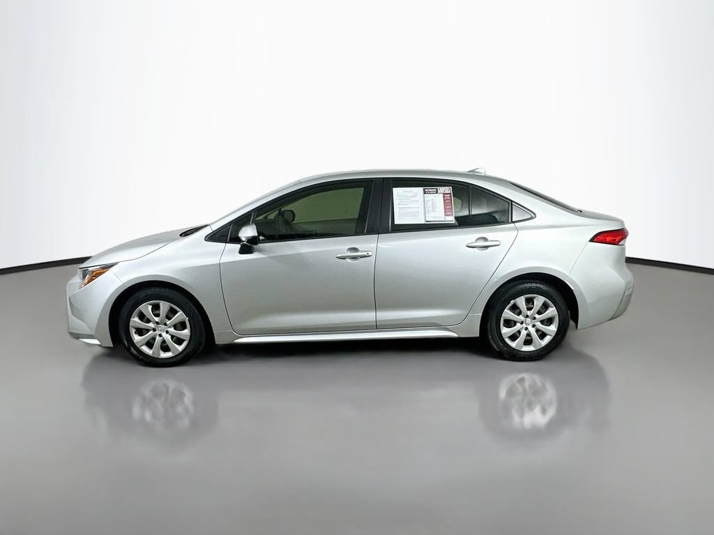 Used 2020 Toyota Corolla LE FWD image 5