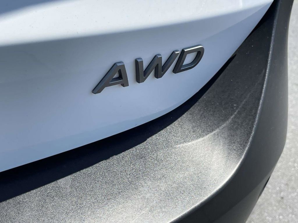 Used 2025 Nissan Kicks S AWD/4WD image 9