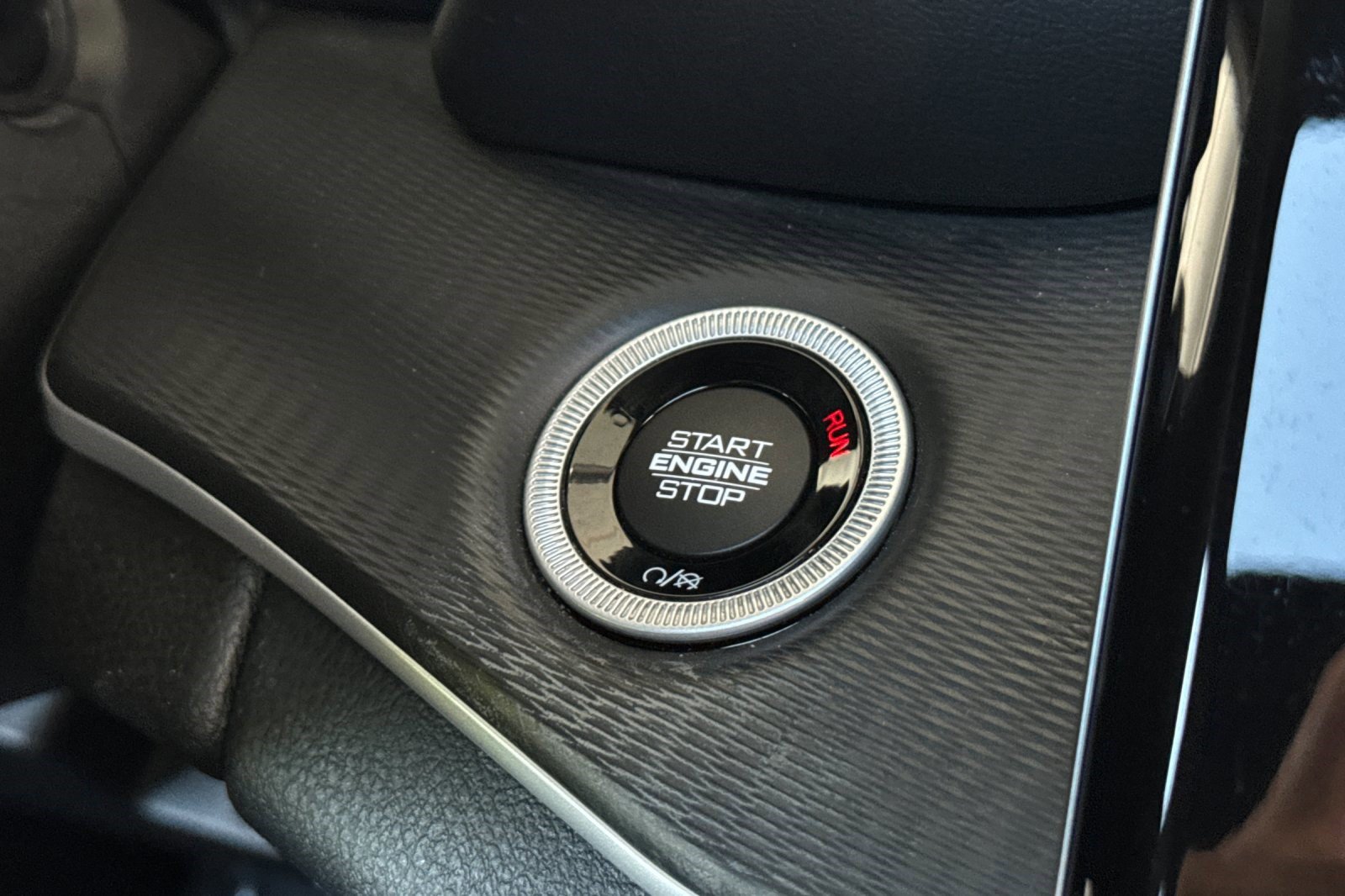 Used 2023 Jeep Grand Cherokee Altitude AWD/4WD image 33