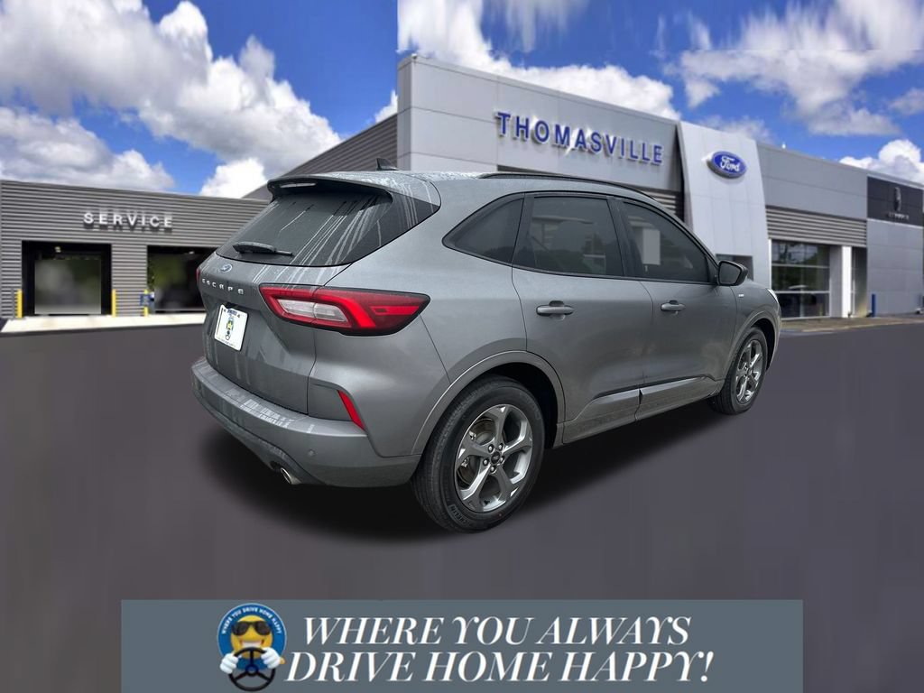 Used 2023 Ford Escape ST-Line w/ Tech Pack #1 FWD image 3