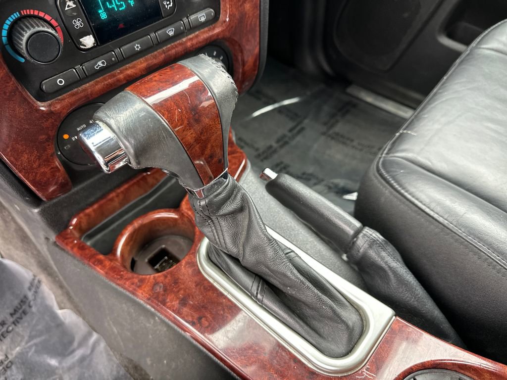 Used 2009 GMC Envoy Denali image 22