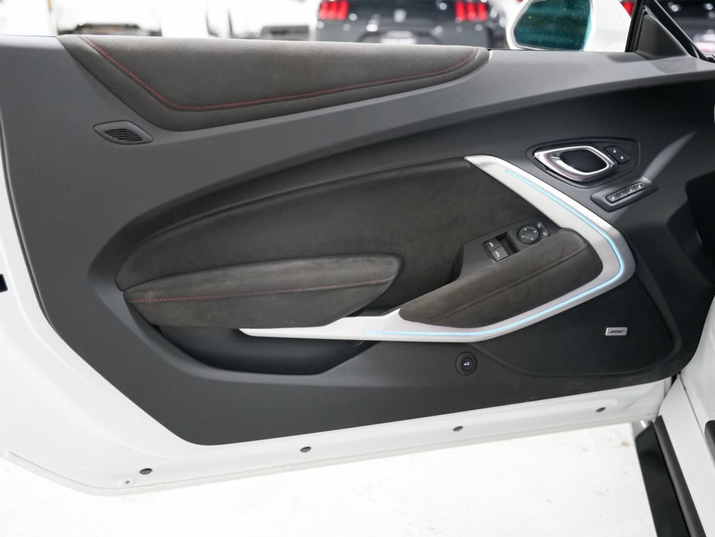 Used 2018 Chevrolet Camaro ZL1 RWD image 28