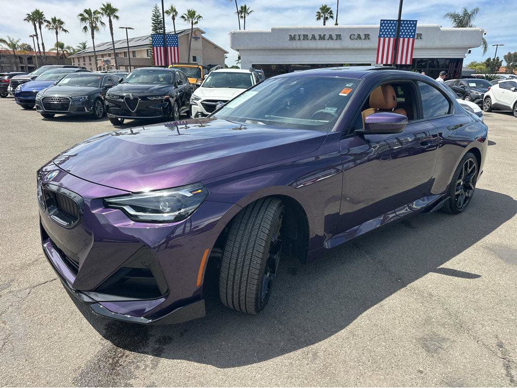 Used 2025 BMW 230i Coupe w/ M Sport Package image 11