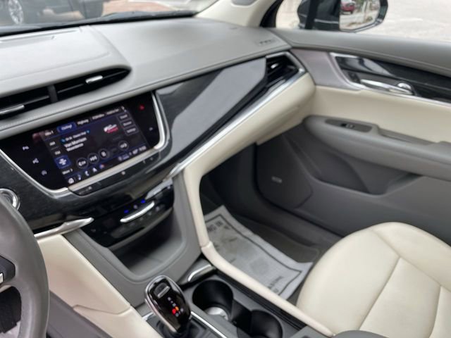 Used 2021 Cadillac XT6 Premium Luxury image 13